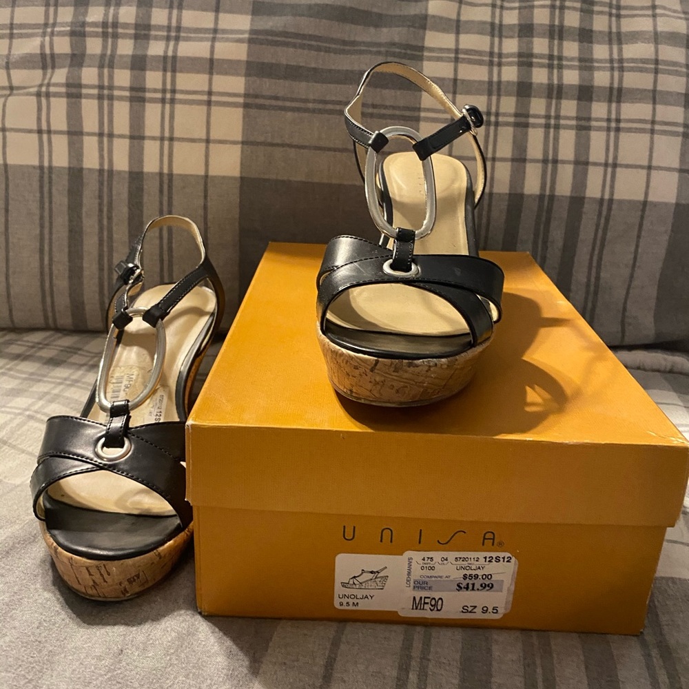 Unisa Unojay Black Cork Wedge Heels Size 9.5
